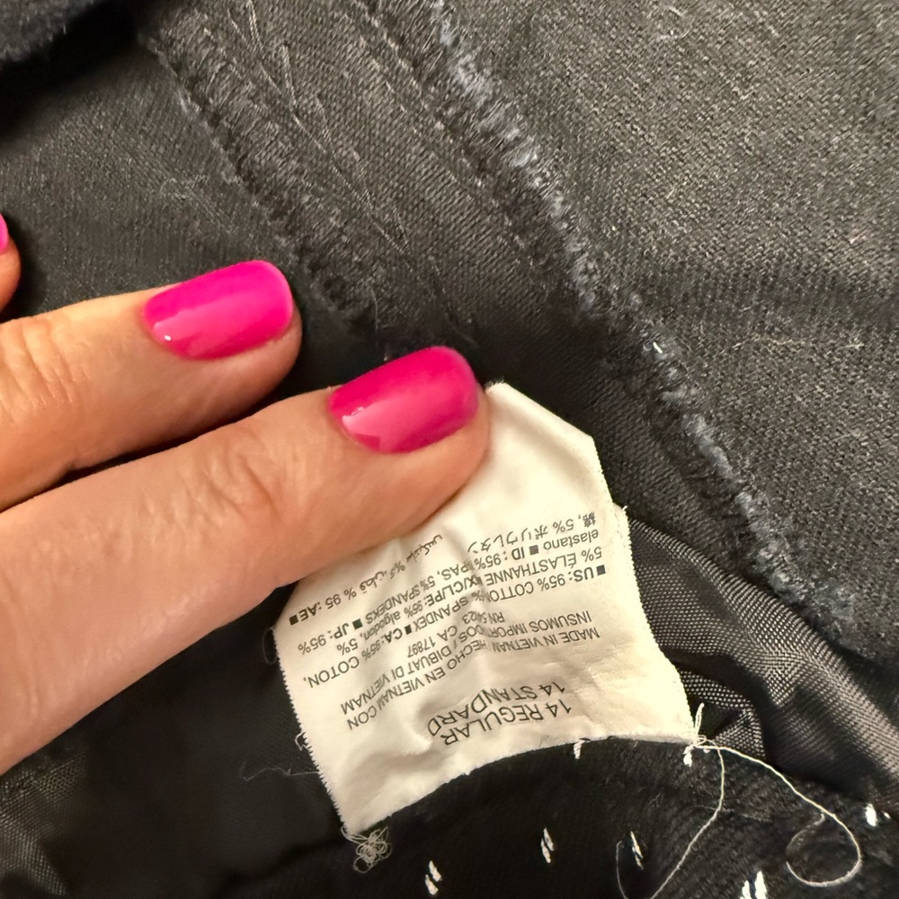 Old Navy Pixie Pants - Picture 3 of 6